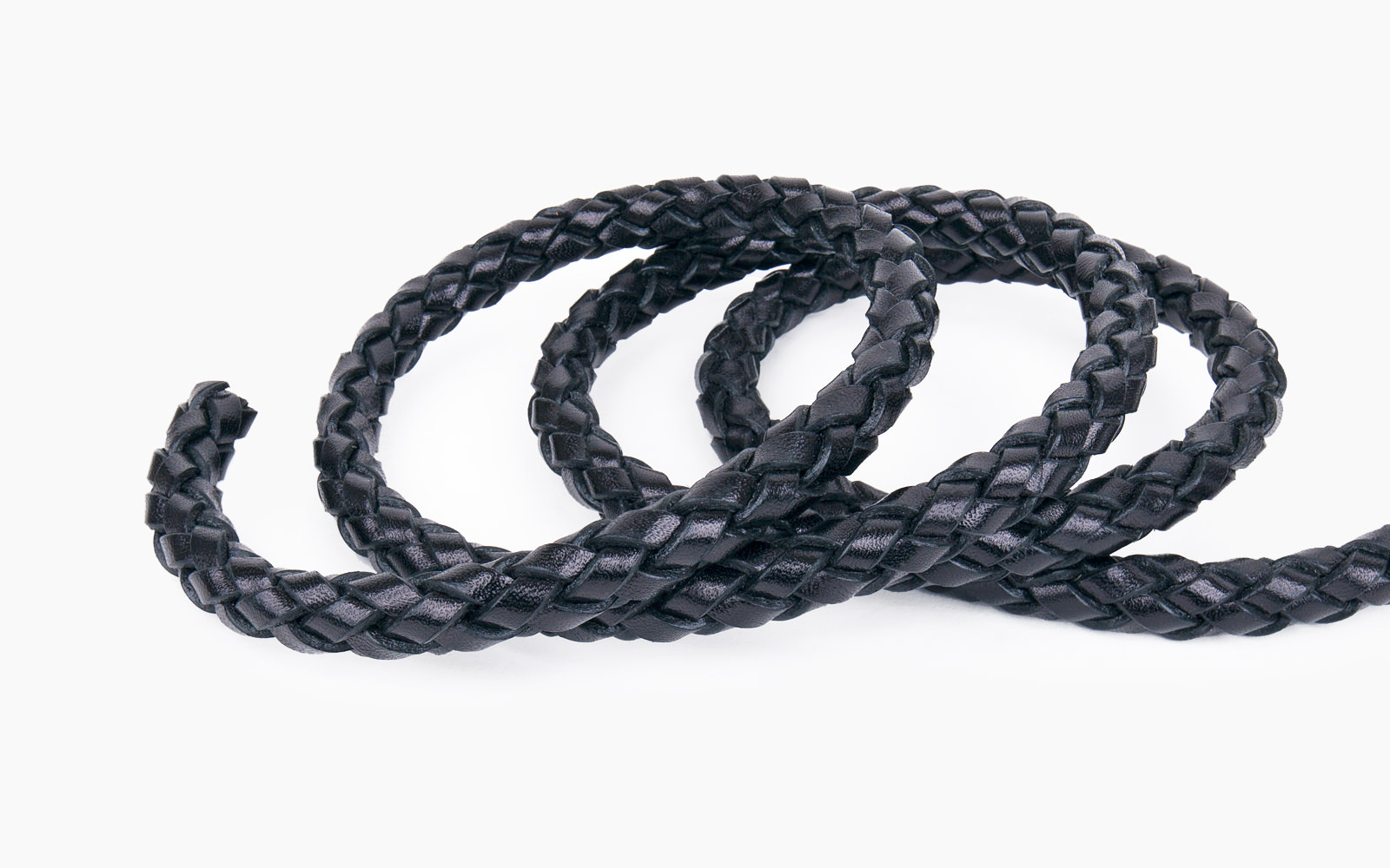 circular_braided_leather_tape